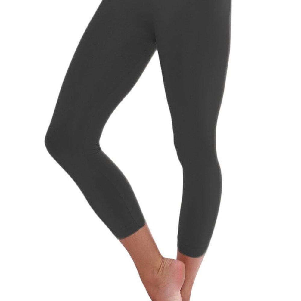 Dary Grey Capri Leggings~One Size